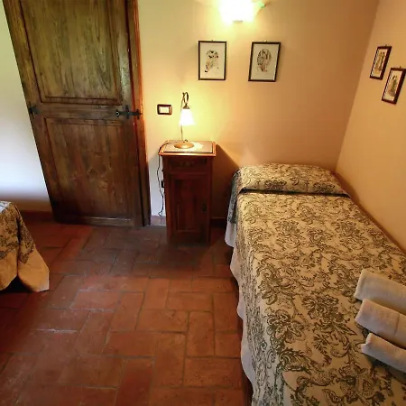 In With Pool And Sauna Todi