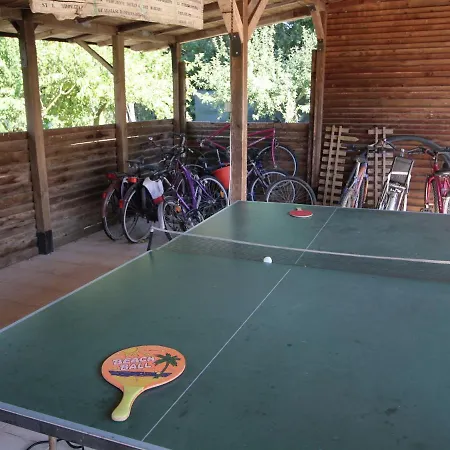 Сasa de vacaciones In With Pool And Sauna