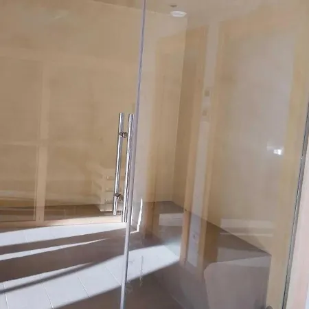 In With Pool And Sauna Todi