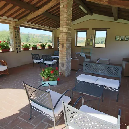 Hébergement de vacances In With Pool And Sauna